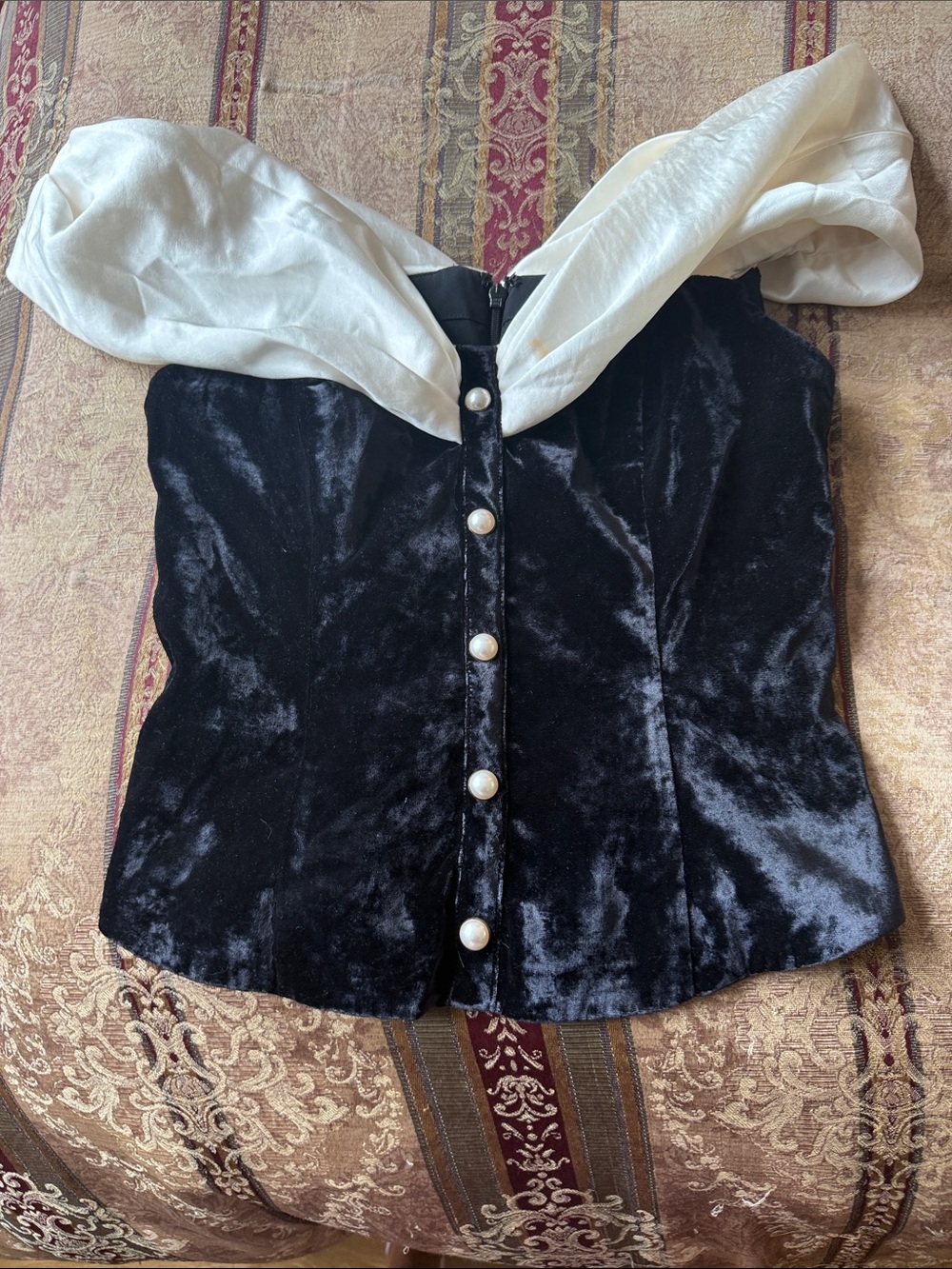 Pearl-Button Velvet Off-Shoulder Top in Black and Cream